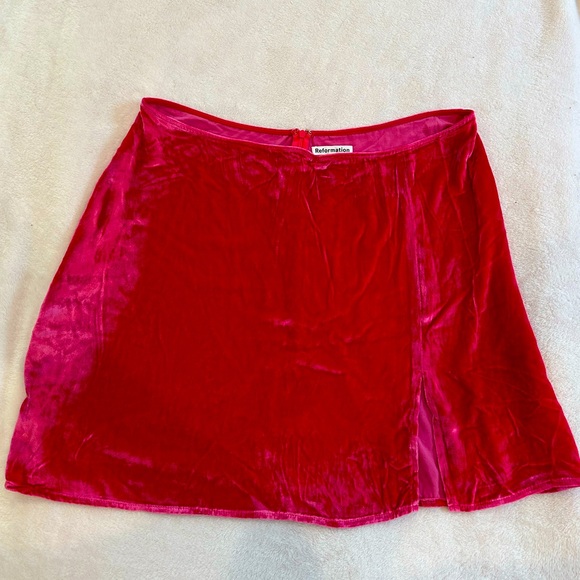 Reformation Velvet Cleo Mini Skirt (pink) size 14 - Picture 2 of 6